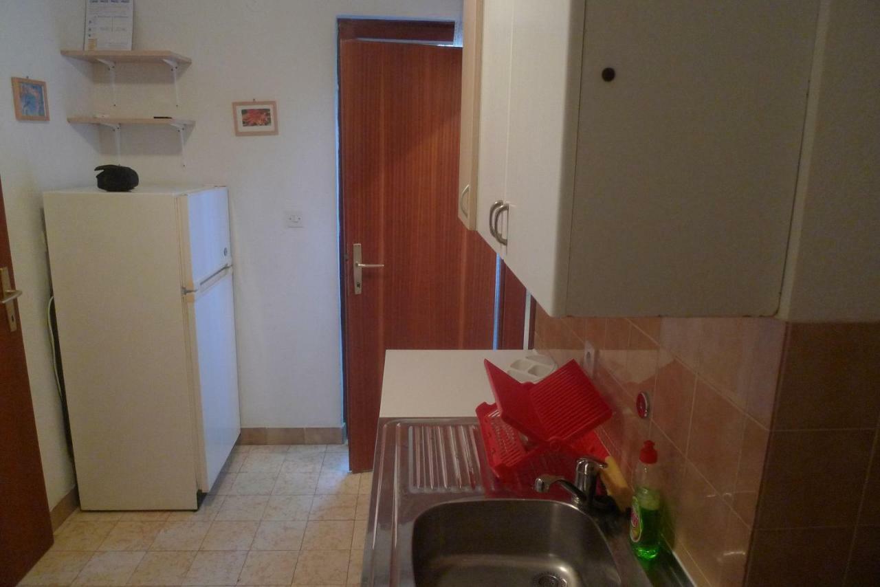 Apartments Ivan สลาทิเน ภายนอก รูปภาพ